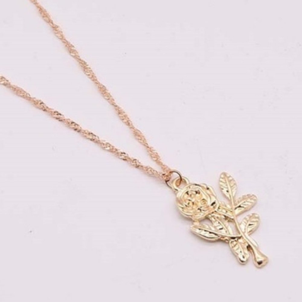 Delicate Rose necklace